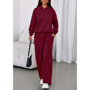 Conjunto Deportivo Casual de Invierno para Mujer, Color Vino Tinto, Sudadera con Capucha y Pantalones Jogger, Corte Holgado, Dos Piezas - Product Image 1