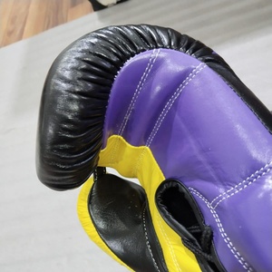 Gants de boxe en cuir véritable sur mesure noirs - Product Image 2