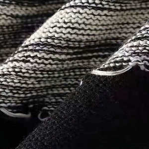 Pull en tricot à col rond pour homme, en coton doux, décontracté, pour la mode urbaine moderne et le confort quotidien - Product Image 4