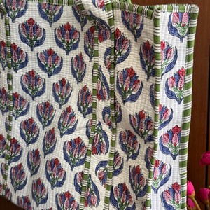 Sac fourre-tout matelassé en coton à ouverture supérieure, fait main en Inde, lavable, pour femme, été/hiver, sac à bandoulière pour le shopping, produit en gros - Product Image 2