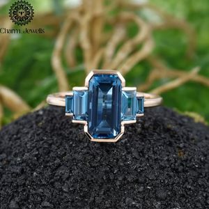 Bague de fiançailles classique pour femme en argent plaqué or rose avec moissanite taille coussin sertie à griffes, motif géométrique, certifiée IGI - Product Image 1