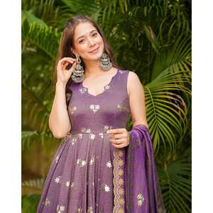 ชุดเดรสออกงานดีไซเนอร์พร้อมผ้าคลุมไหล่ ปักลาย ไซส์ XL - Product Image 1