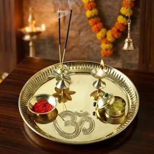 Juego de Thali de Metal Premium para Pooja con Diseño Grabado de Om, Bandeja Redonda Dorada para Puja con Porta Incienso Decorativo Diya y Kumkum - Product Image 6