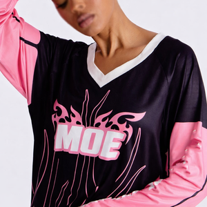 Camiseta de Fútbol Americano de Manga Larga para Mujer, Estilo Moderno y Lujoso, Talla Grande, Transpirable, Cuello en V, Estampado Personalizado - Product Image 4