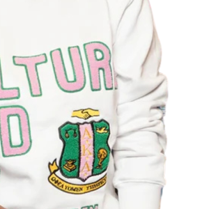 AKA Sorority Inc By Culture and By Merit Sweat-shirt blanc en chenille pour femme, haut à col rond brodé de lettres grecques, de qualité supérieure - Product Image 3