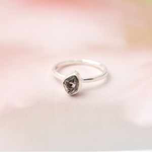 Bague à la mode en argent sterling 925 serti de lunette Design unique à la mode Fine Herkimer Gemstone Silver Plated Rough Gemstone Ring - Product Image 4