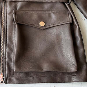 Veste en cuir à col montant avec double fermeture éclair, style quotidien, pour homme, en cuir épais, coupe décontractée, construction tissée, cuir teint - Product Image 4