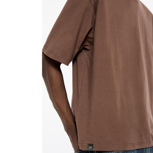 Camiseta de cuello redondo de color liso marrón chocolate, de tejido grueso, corte holgado y hombros caídos - Product Image 3