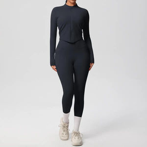 Ensemble de yoga personnalisé avec logo, fermeture éclair sur le devant, leggings respirants taille haute et haut à manches longues avec poches pour la gym, le Pilates et le fitness - Product Image 6