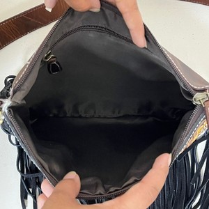 กระเป๋าสะพายข้างหนังวัวแบบพับสามทบสำหรับผู้หญิงดีไซน์หรูหราทันสมัย - Product Image 5