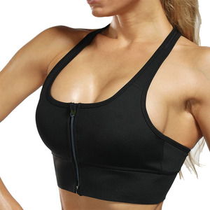 Sujetador deportivo acolchado transpirable para mujer con diseño de logo personalizado, soporte medio, espalda cruzada, 100% nailon, tipo top de yoga - Product Image 4