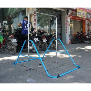 Barre de gymnastique à hauteur réglable pour enfants Cadre en acier durable Installation facile Grimpeurs d'intérieur et structures de jeu adaptés aux tout-petits - Product Image 1