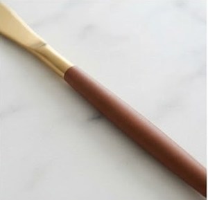 Ensemble de couverts modernes en acier inoxydable avec finition miroir dorée et manche en bois, compatibles lave-vaisselle, pour les dîners de mariage - Product Image 4