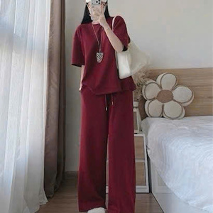 ชุดเซ็ตสองชิ้นสำหรับฤดูร้อน สไตล์ลำลอง ทรงเข้ารูปสำหรับผู้หญิง แขนสั้น ผ้าฝ้ายเนื้อนุ่ม ใส่สบาย เป็นมิตรต่อสิ่งแวดล้อม ซักได้ ตกแต่งแบบเรียบง่าย - Product Image 1