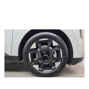 Kia Carnival HEV 9 places Signature 2024, 37 602 km, boîte automatique, sièges en cuir, caméra de recul, conduite à gauche - Product Image 5