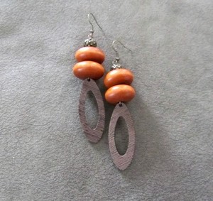 Boucles d'oreilles pendantes en bois africain pour femme, légères, faites à la main, style tribal, pour fêtes et usage quotidien, bijoux fantaisie. - Product Image 4