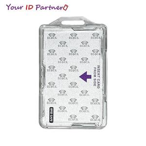 Portatarjetas de plástico transparente con bloqueo RFID - Product Image 6