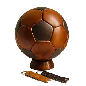 Balón de Fútbol Retro Clásico TEL STAR 1970 de 32 Paneles, 100% Cuero Vacuno, Talla 5, Balón de la Copa Mundial de Fútbol 1970 CON BASE DE MADERA - Product Image 1