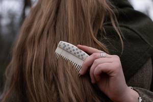 Peine de Hueso Artesanal al por Mayor y al por Menor, Peine de Hueso Natural Antiguo Hecho a Mano para el Crecimiento del Cabello y Anticaspa - Product Image 2