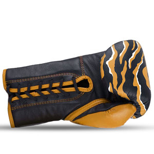 Guantes de Boxeo Profesionales de Cuero de Alta Calidad con Diseño de Rayas de Tigre, Personalizados OEM, con Agarre para las Manos y Soporte para la Muñeca con Cordones - Product Image 5
