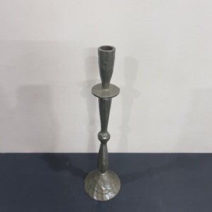 Porte-bougie décoratif artisanal en aluminium, finition dorée, pour décorations de Noël, de la Saint-Valentin et de mariage - Product Image 2
