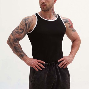 Débardeur tricoté noir uni pour homme, col rond, sans manches, décontracté, pour la gym et l'entraînement - Product Image 4
