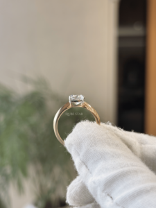 Exclusive <b>Cushion</b> Shape Lab Grown Diamond Knife Edge Solitaire Ring 1.57ct VS EF Gold Engagement Jewelry Luxury Gift For Women - Product Image 3