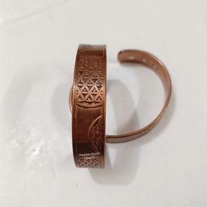 กำไลข้อมือทองแดงสไตล์ฮินดู วินเทจ บำบัดด้วยแม่เหล็ก ทำด้วยมือ เครื่องประดับบำบัดรักษา สำหรับผู้ชายและผู้หญิง - Product Image 5