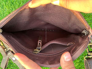 Nueva llegada occidental estampado cuero de vaca nuevo elegante bolso tallado a mano de cuero borla Boho pelo en ocultar Sling Bag - Product Image 6