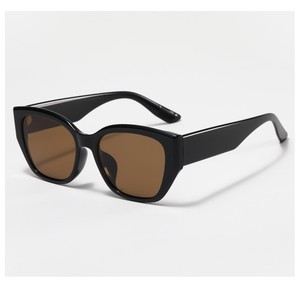 Korean Version GM <b>Large</b> <b>Frame</b> Cat-eye Sunglasses Retro Trendy Light Weight High-end Feel Unisex Anti-UV TR Polarized Sunglasses - Product Image 1