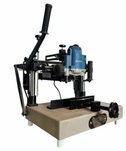 Machine de fraisage semi-automatique premium pour profilés aluminium, tête simple, pour portes, fenêtres, fraisage, perçage, atelier de fabrication - Product Image 1