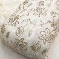Tissu en maille de dentelle de couture nuptiale brodé de perles, tricoté 100% soie, écologique, respirant, pour la confection de vêtements, vente en gros