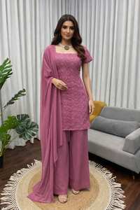 Conjunto de Pantalón de Corte Boot-Cut y Top Bordado a la Moda con Dupatta para Mujer - Product Image 3