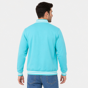 Veste universitaire offrant un confort élégant et un design sportif intemporel, avec une possibilité de superposition polyvalente pour une tenue décontractée saisonnière. - Product Image 4