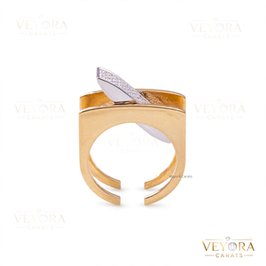 Glamorosa cubierta para anillo Oura hecha con plata de ley 925 maciza y detalles de joyería cinética giratoria con pavé de moissanita para estilizar. - Product Image 2