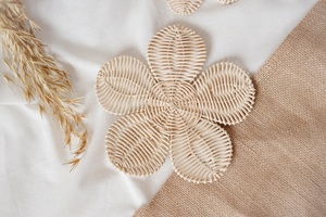 Boho decoración artesanía Natural ratán Margarita pared colgante hecho a mano Margarita venta al por mayor de Vietnam artesanía Nhatminh - Product Image 4