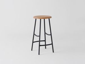 Taburete metálico comercial de alta resistencia con reposapiés, construcción de acero duradero para uso en restaurantes y bares. - Product Image 3