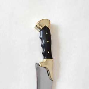 Couteau utilitaire robuste en acier inoxydable à pointe clip avec manche en bois profilé et embout en laiton - Product Image 5