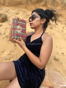 ใหม่ทำด้วยมือจริง Banarasi Sari ผ้าปลอดภัยด้ายปิดวารสารวินเทจสีสันสดใสปก unlined รีไซเคิลแผ่นไดอารี่ - Product Image 3