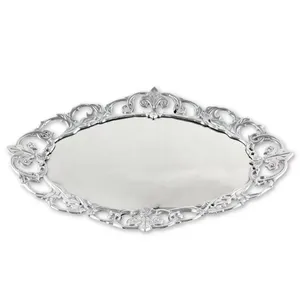 Plateau en métal fait main, élégant et poli, plateau décoratif pour maisons modernes, finition argentée brillante, sûr et résistant. - Product Image 4