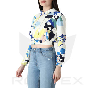 Top corto para mujer de diseño personalizado para uso en exteriores, de color sólido y cómodo, hecho en Pakistán. - Product Image 2