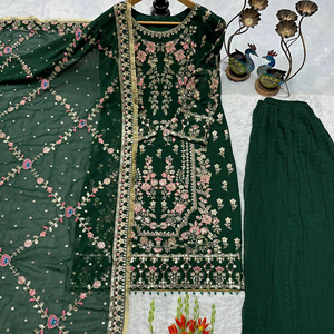 เสื้อและกางเกงชุดออกงานดีไซน์ใหม่ พร้อมผ้าคลุมไหล่แฟนซีและงานปักลาย - Product Image 1