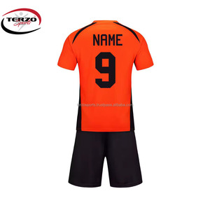 ชุดเสื้อฟุตบอลผ้าโพลีเอสเตอร์100% แบบสั่งทำแห้งเร็วชุดวัสดุซับลิเมตสำหรับผู้ใหญ่ - Product Image 3