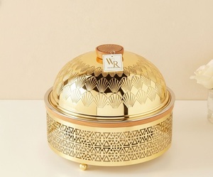 Plat de service de luxe moderne en acier inoxydable durable, fait main, avec couvercle en dôme, pour buffet, plat à fondue, et motifs arabes ajourés - Product Image 3