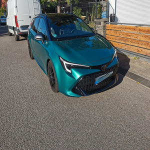 Toyota Corolla 2.0 Hybrid GR Sport Touring Sports G Hybrid Wagon, voiture familiale économique en carburant - Product Image 1