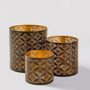 Photophore artistique en métal conçu pour favoriser la relaxation, la spiritualité et les décors décoratifs élégants - Product Image 2