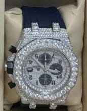 Montre pour homme en moissanite à taille ronde, entièrement sertie de diamants, avec bracelet en caoutchouc noir - Product Image 2