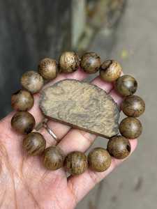 สร้อยข้อมือลูกปัดไม้ทำมือจากไม้ธรรมชาติ น้ำหนักเบา มีสไตล์ และเหมาะสำหรับการสวมใส่ในชีวิตประจำวัน - Product Image 6