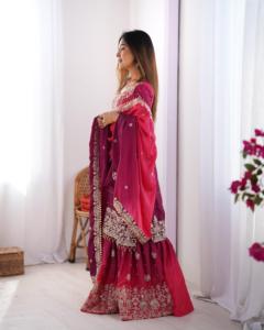 Conjunto de diseñador listo para usar: Top de seda Chinon con trabajo de lentejuelas, moti y bordado Dori, con pantalón Plazzo y Dupatta. - Product Image 6