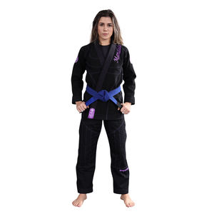 Kimono de BJJ pour homme TITAN TREAD WEAR, noir, coupe classique, logo brodé, ceinture bleue, 100% coton, 380g, extensible, respirant, arts martiaux - Product Image 1